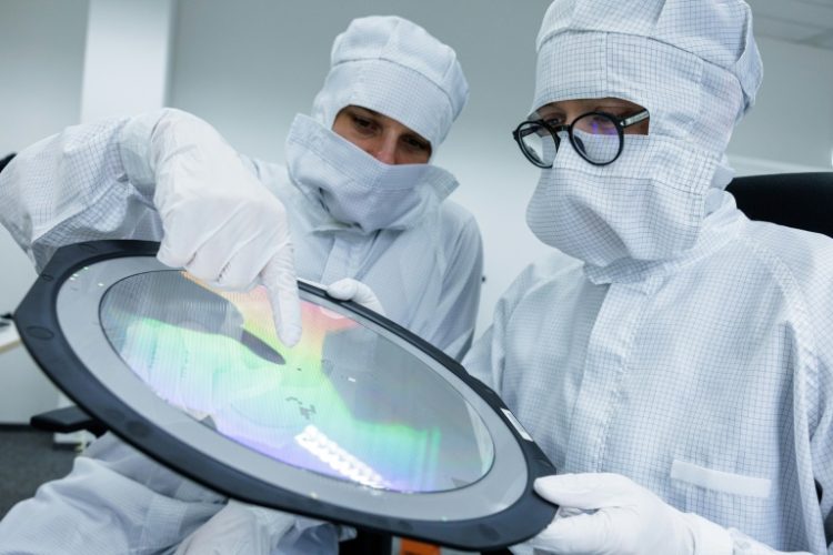 According to estimates, chipmakers in Saxony will have 25,000 jobs to fill by 2030. ©AFP