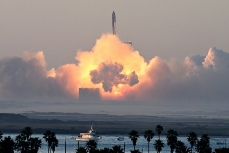 Two previous Starship test flights have ended in spectacular explosions, though the company has adopted an approach of rapid trial and error in order to accelerate development . ©AFP