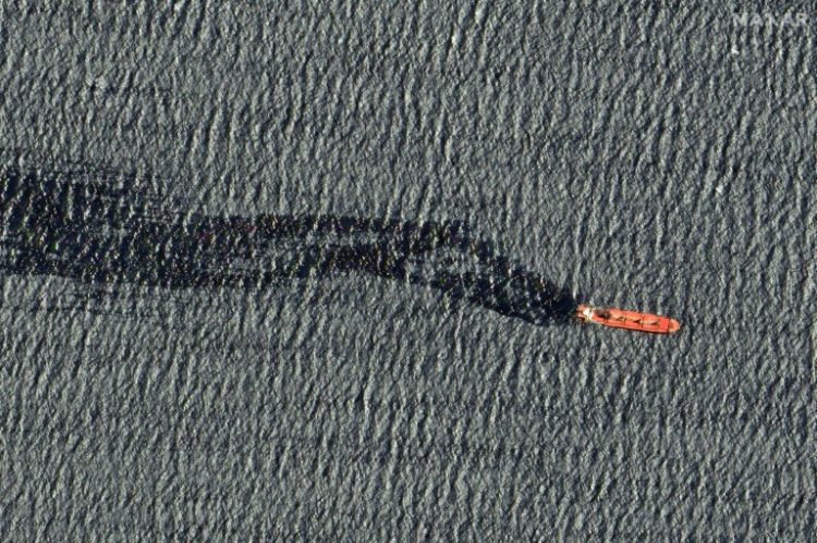 A satellite image taken on March 2 shows the Rubymar cargo ship, nearly two weeks after it was damaged in a Huthi-claimed strike. ©AFP