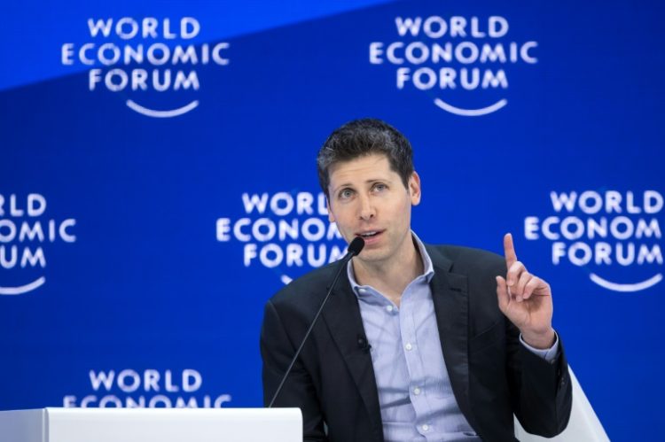 OpenAI CEO Sam Altman gestures during a session on Artificial Intelligence (AI) during the World Economic Forum in Davos. ©AFP