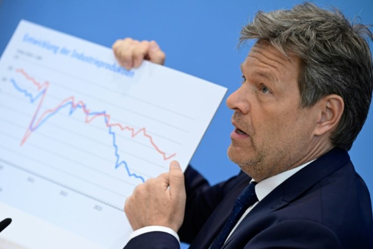 German Economy Minister Robert Habeck presents the government's economic forecasts. ©AFP