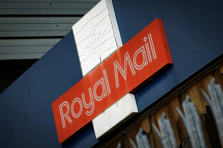 British postal operator Royal Mail is facing an overhaul to cut heavy losses. ©AFP