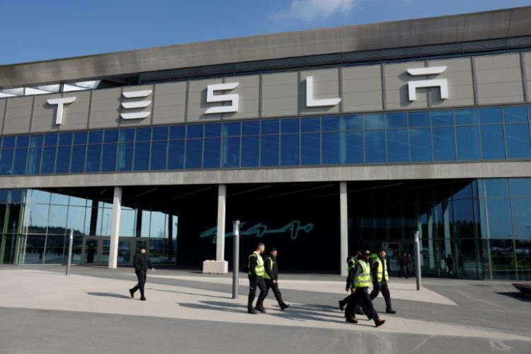 A suspected arson attack of power infrastructure impacted production at Tesla's German plant, one of the factors weighing on the company's first quarter sales. ©AFP