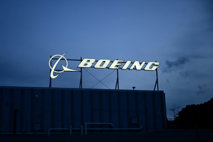 The Boeing Co. logo is displayed outside of company offices near Los Angeles International Airport (LAX) in El Segundo, California. ©AFP
