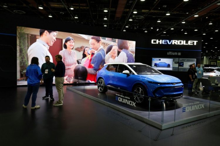 General Motors, which reported better than expected profits, is hopeful that the moderately priced Chevrolet Equinox will attract more consumers to electric vehicles . ©AFP