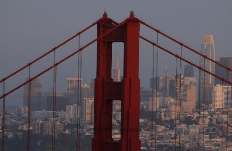 Over 100,000 vehicles per day cross San Francisco's iconic Golden Gate Bridge. ©AFP