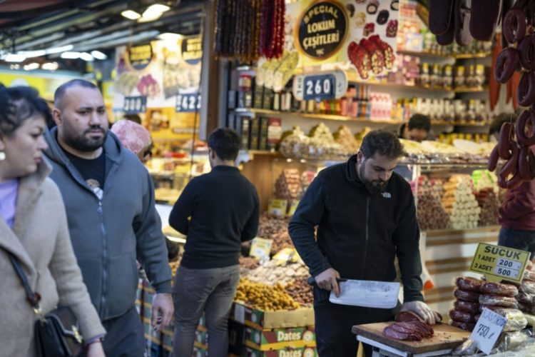 Turkey's central bank holds its key interest rate steady at 50 percent . ©AFP