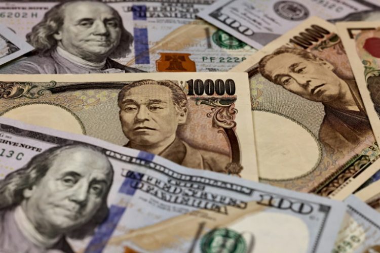 The hotter-than-expected US data sent the dollar to a 34-year high against the yen. ©AFP