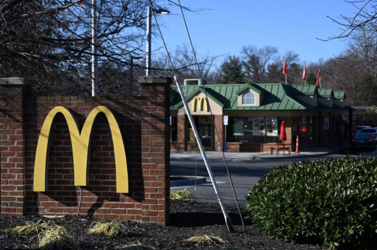 Most workers at California fast food outlets are now entitled to a $20 per hour minimum wage. ©AFP