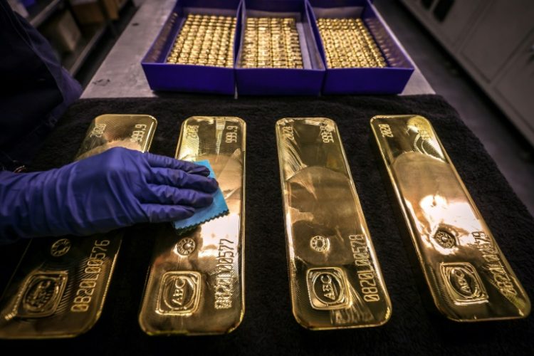 Gold prices hit a record $2,266.85 per ounce. ©AFP