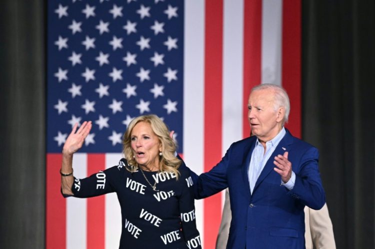 US President Joe Biden and First Lady Jill Biden arrive at a campaign event in North Carolina a day after the president's debate performance drew criticism. ©AFP