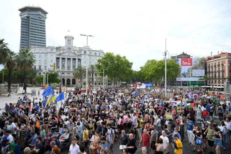 Some 2,800 people -- according to police -- marched along a waterfront district of Barcelona. ©AFP