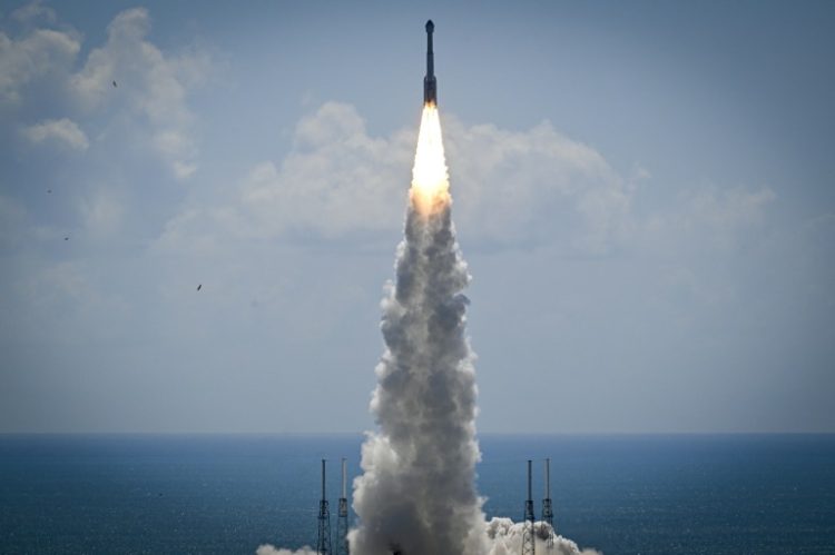 A decade ago NASA chose two companies, Boeing and SpaceX, to each develop a new spacecraft capable of transporting its astronauts to the International Space Station. ©AFP