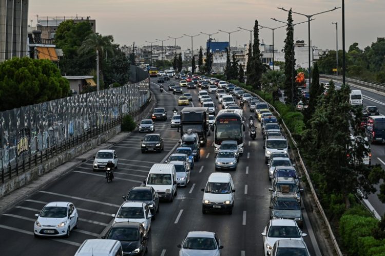 During rush hour, queues several kilometres long form on Kifissos and Attiki Odos, the main motorways into the capital of 3.8 million . ©AFP