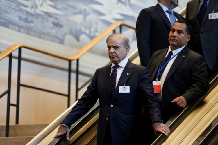 Pakistani Prime Minister Shehbaz Sharif leaves UN headquarters during the United Nations General Assembly on September 24, 2024 in New York. ©AFP