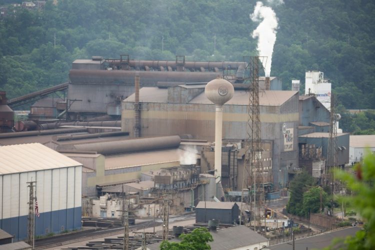 The US Steel Mon Valley Works Edgar Thomson Plant along the Monongahela River in Braddock, Pennsylvania. ©AFP