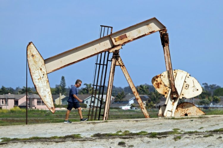 Oil prices surged more than one percent, extending Wednesday's rally. ©AFP