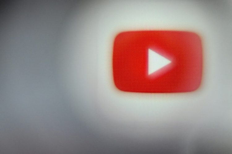 As YouTube rolls out tools to let video makers cater to binge viewers, market tracker Nielsen said viewing of streamed content in the United States hit a new high in July. ©AFP