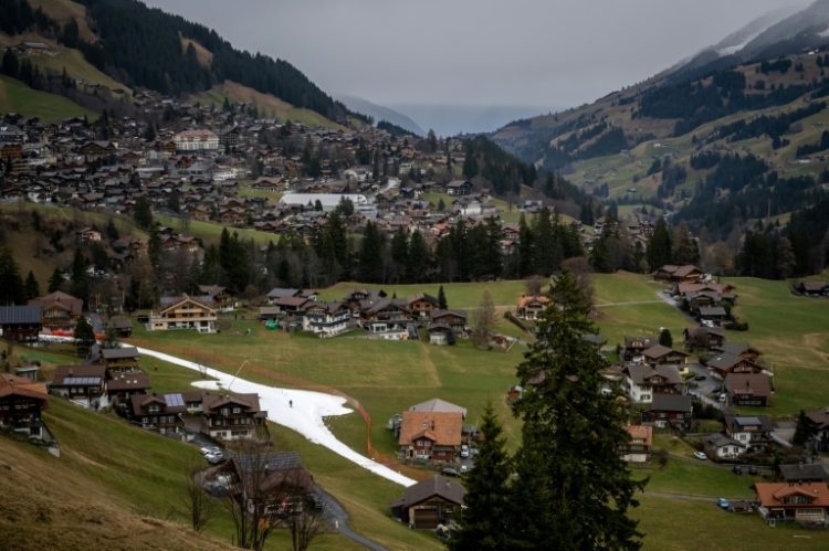 A slope amid a near-snowless landscape during the FIS Alpine ski World Cup events in the Swiss resort of Adelboden in January 2023. ©AFP