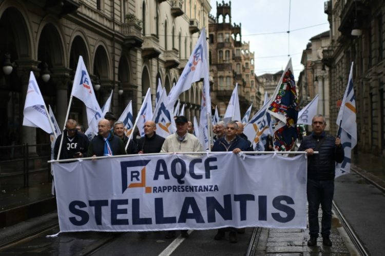 Unions called the group's 40,000 employees in Italy and workers at its suppliers to observe a 24-hour national strike . ©AFP