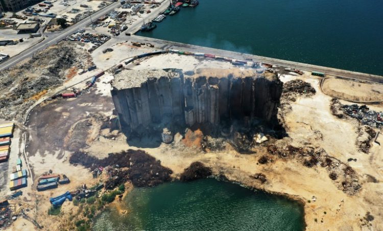 An explosion of ammonium nitrate devastated the port of Beirut. ©AFP