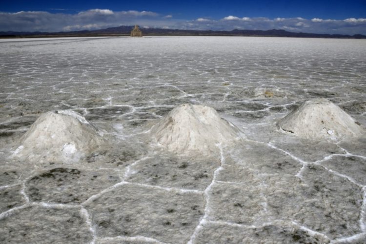 View of Uyuni, the world's largest salt flat, in southern Bolivia, on November 9, 2016. ©AFP