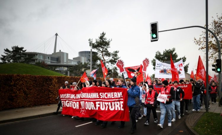 Workers at German auto giant Volkswagen are to stage strikes from Monday against the company's  cost-cutting plans that includes the closure of some factories. ©AFP