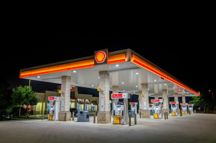 Shell's net profit reached $16.1 billion last year. ©AFP