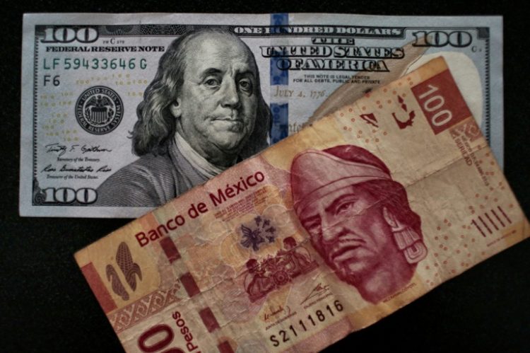 The Mexican peso has come under pressuer against the dollar after Donald Trump said he would impose stiff tariffs on imports from the country. ©AFP