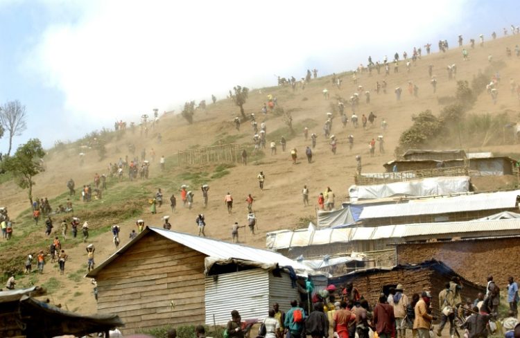 Workers at a coltan mine near Rubaya in eastern DRC, a region now under M23 control. ©AFP