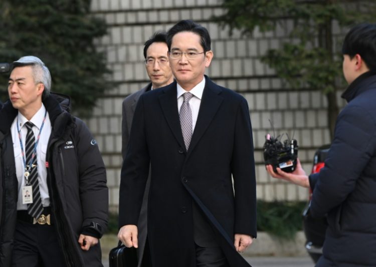 Samsung Electronics chairman Lee Jae-yong  arriving at a Seoul court to hear his appeal verdict. ©AFP