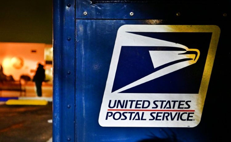 The US Postal Service says it will temporarily suspend inbound parcels from China and Hong Kong, shortly after Washington imposed fresh tariffs on Beijing. ©AFP