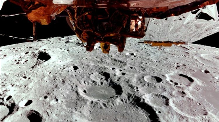 This still image taken from a February 24, 2025, video released by Firefly Aerospace shows Firefly's Blue Ghost lander on its third lunar orbit, showing the far side of the Moon and a top-down view of Blue Ghost. ©AFP